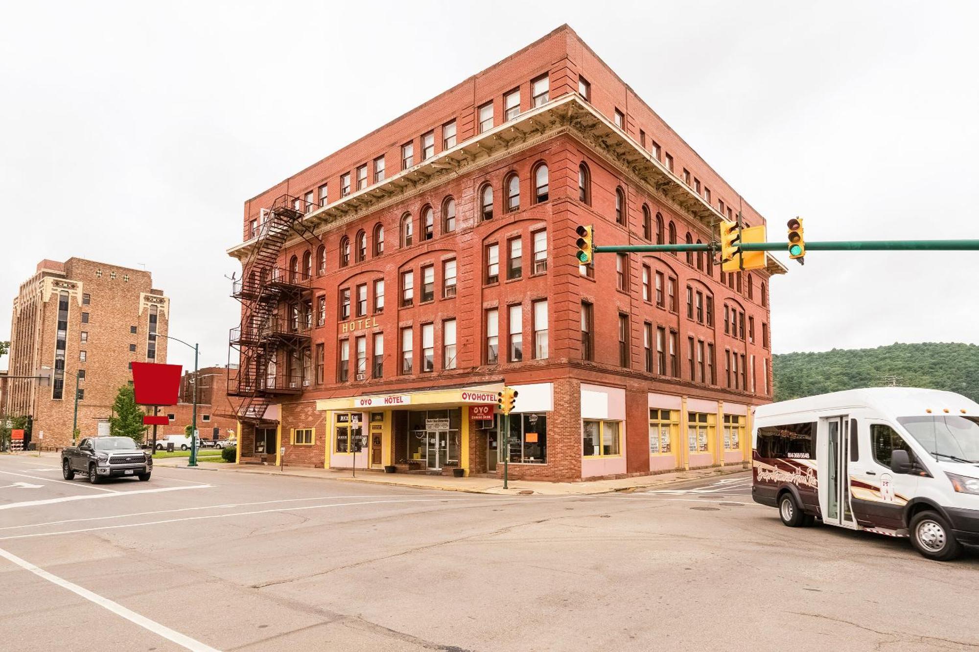 Oyo Hotel Bradford Main St Pa Eksteriør bilde